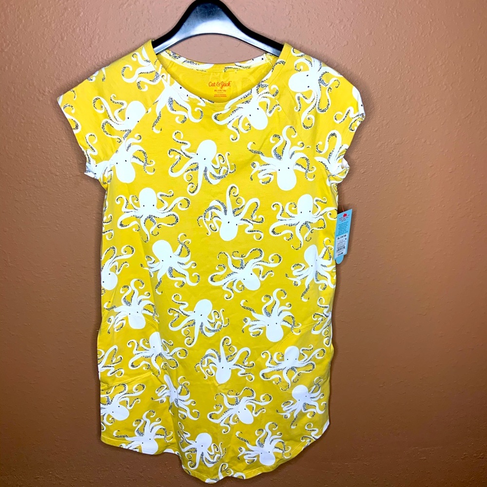 Brand new yellow girl’s dress